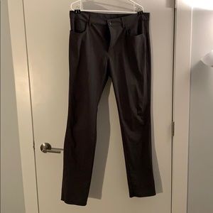 Old Navy active wear chinos